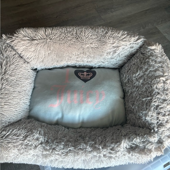 Juicy couture dog/ pet bed new with 🏷️ 🔥🔥🔥🔥 - Picture 1 of 12